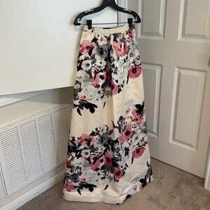 Long Formal Floral Print Parker Skirt // Size: S
